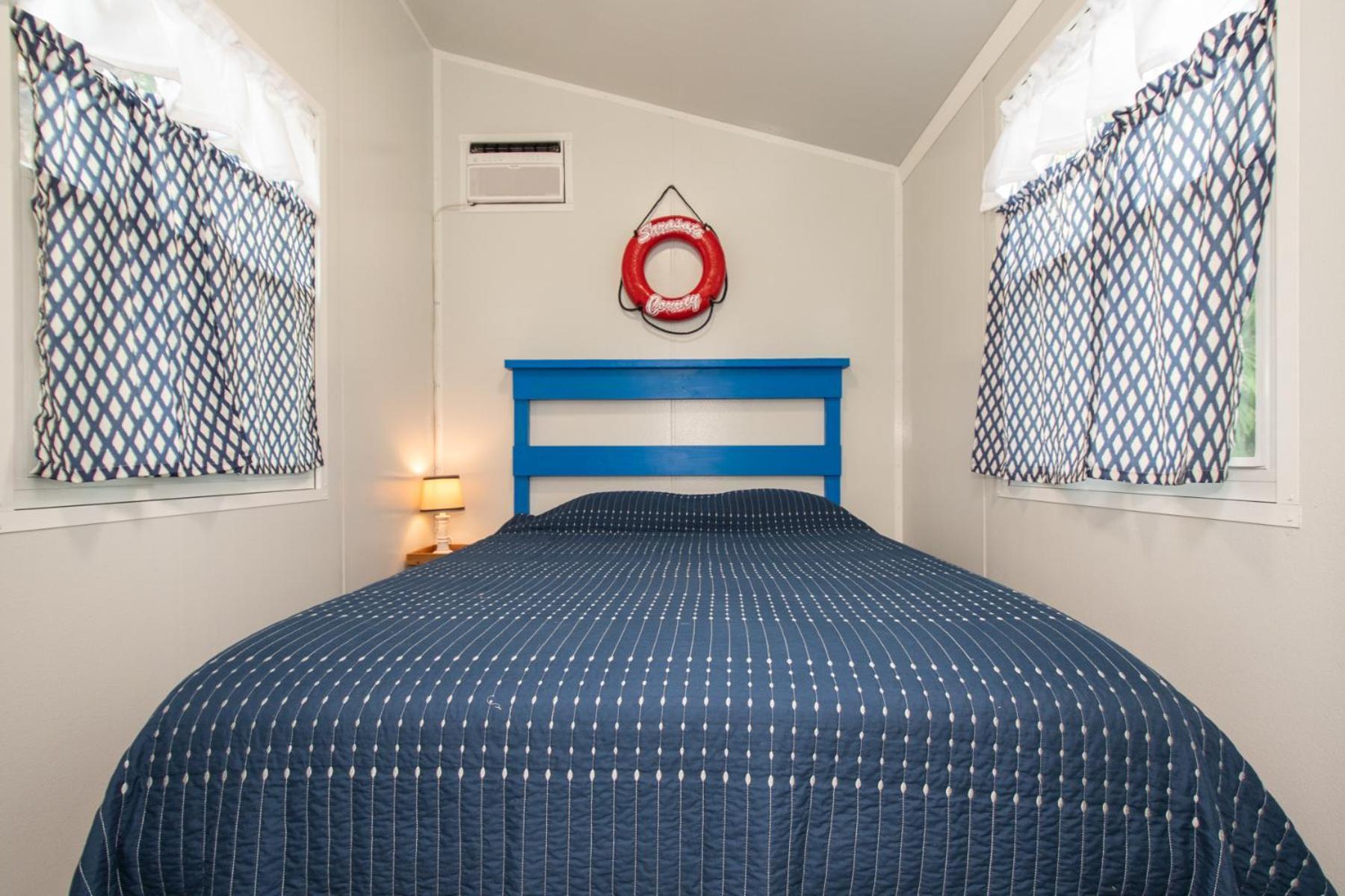 Tiny House - Blue Lifeguard Stand Holiday home Sarasota